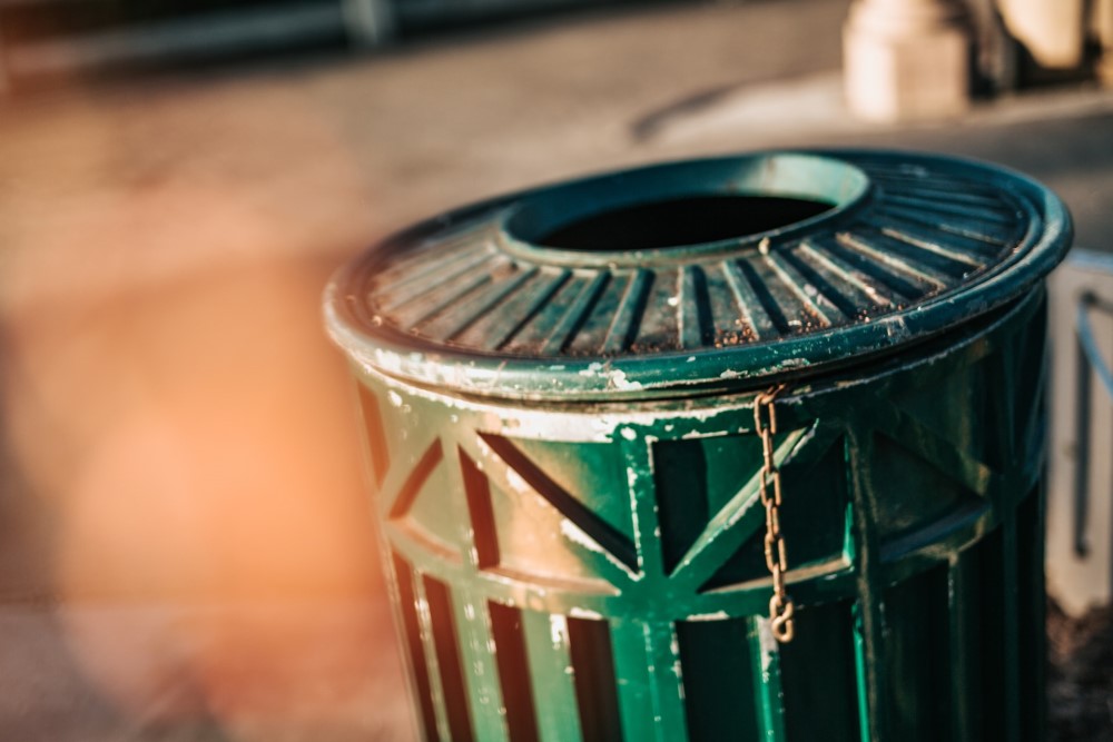 trash can green outdoors